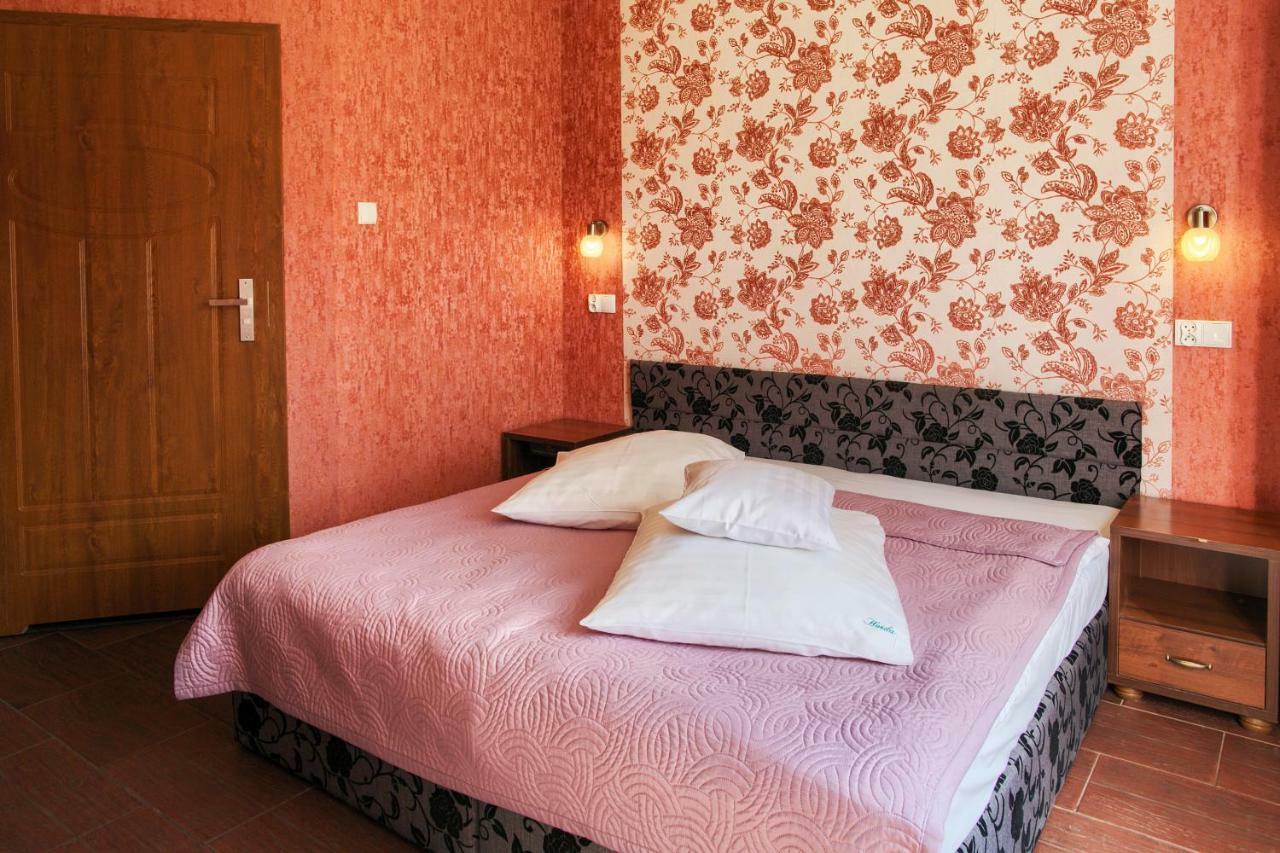 Hotel Horda Słubice Kültér fotó